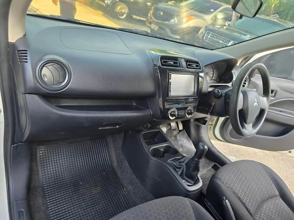 2012 Mitsubishi Mirage VI 3