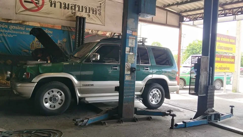 1997 Isuzu Trooper II 3