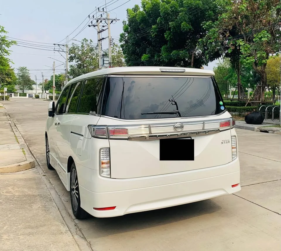 2014 Nissan Elgrand III (E52) 2
