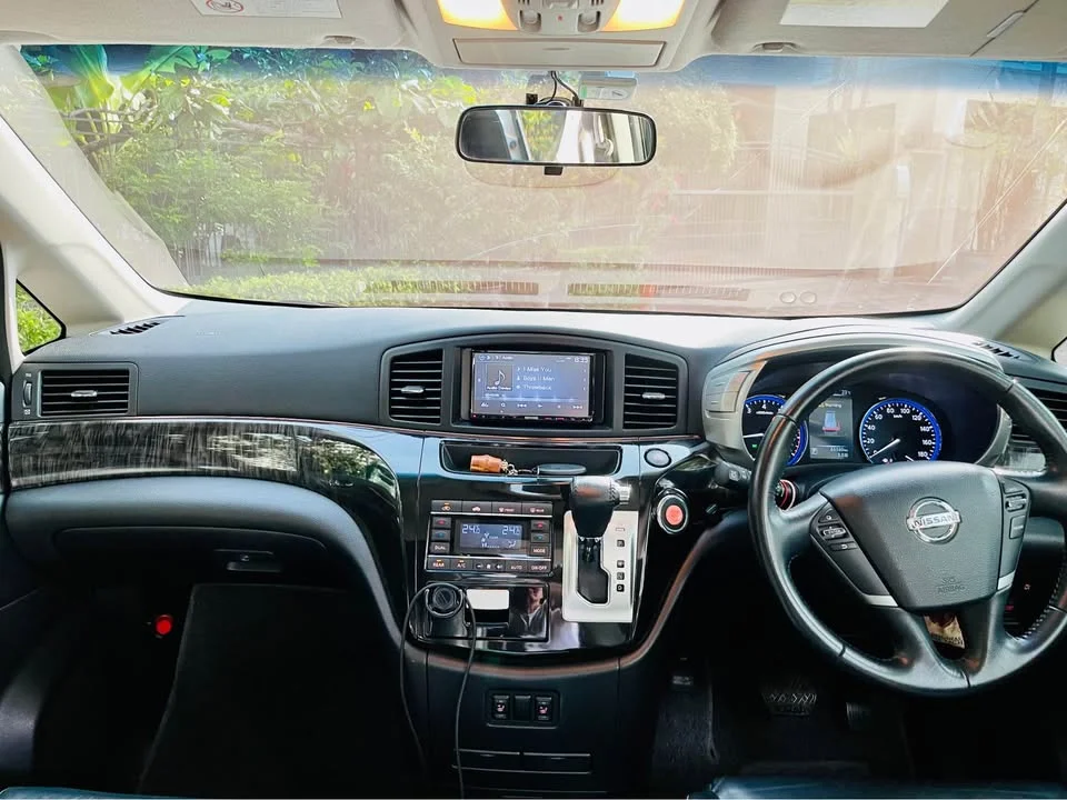 2014 Nissan Elgrand III (E52) 3