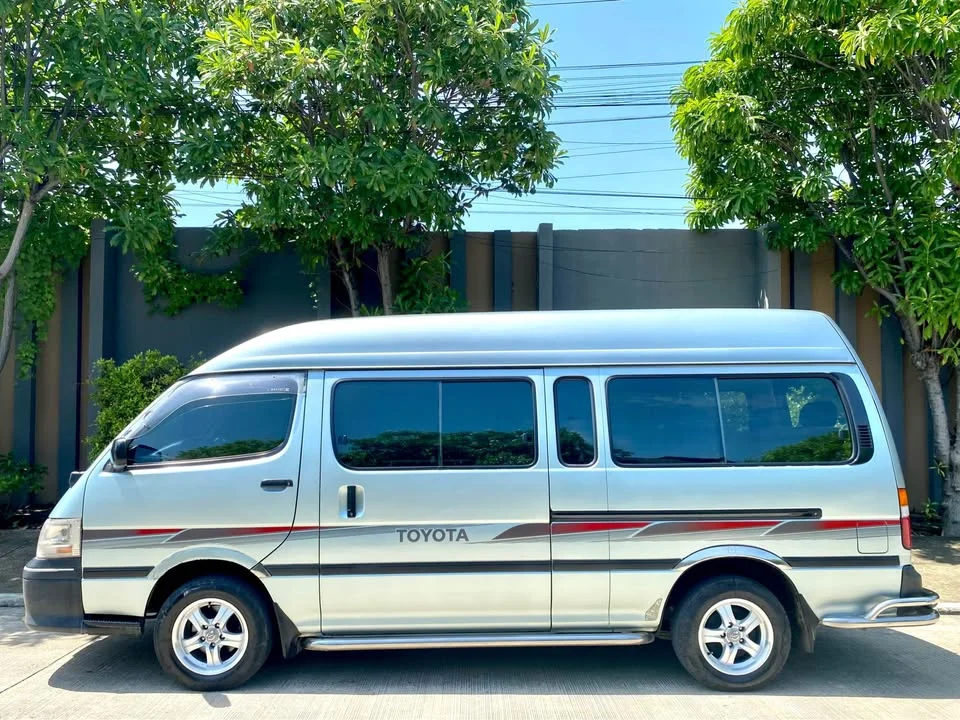 2004 Toyota Commuter IV (H100) 2
