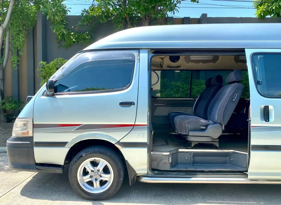 2004 Toyota Commuter IV (H100) 3