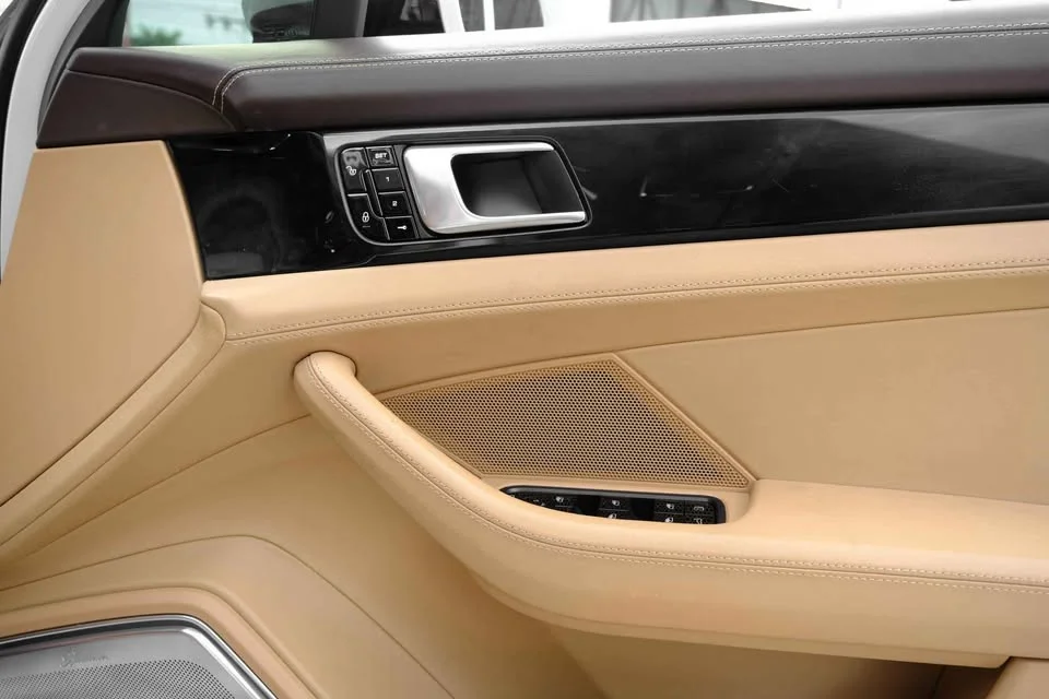 2017 Porsche Panamera II 3