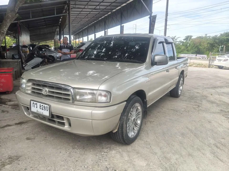 2001 Mazda 2500 Fighter V 2
