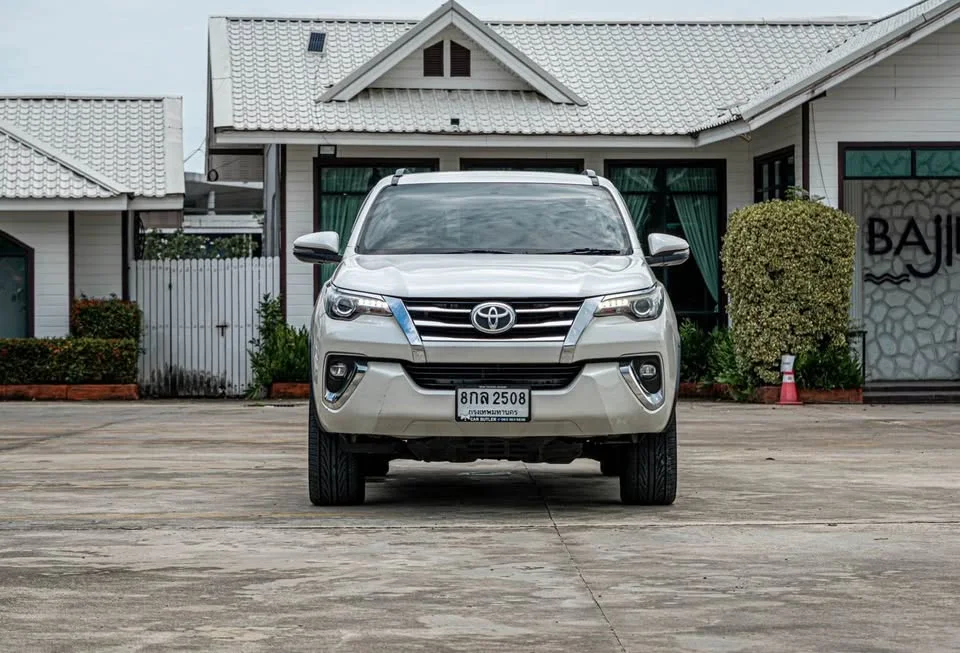 2019 Toyota Fortuner II 2