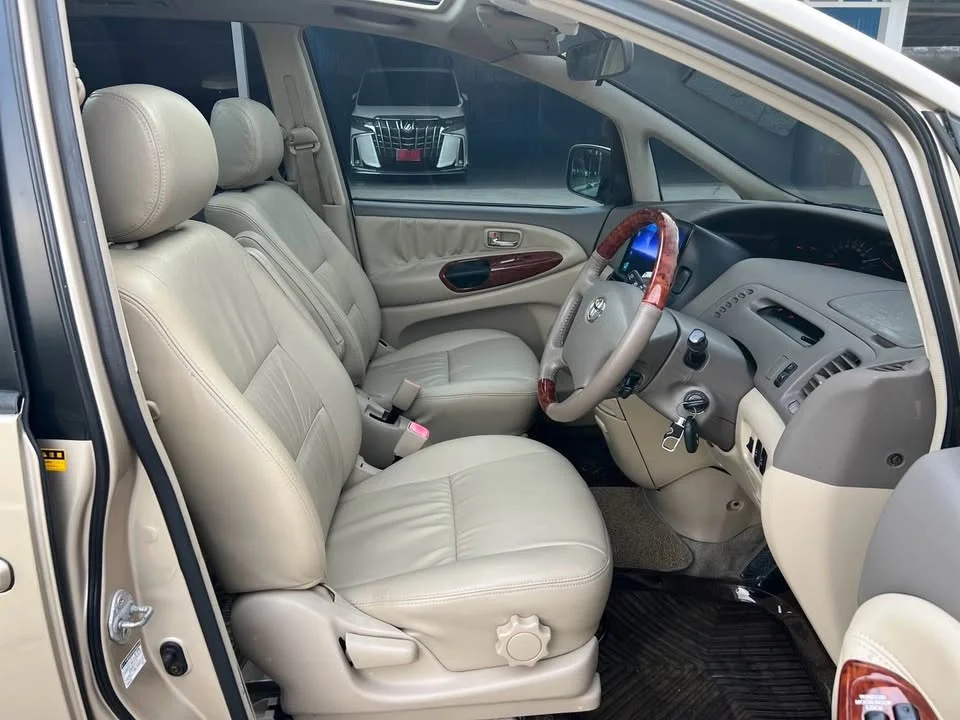2005 Toyota Estima II 3