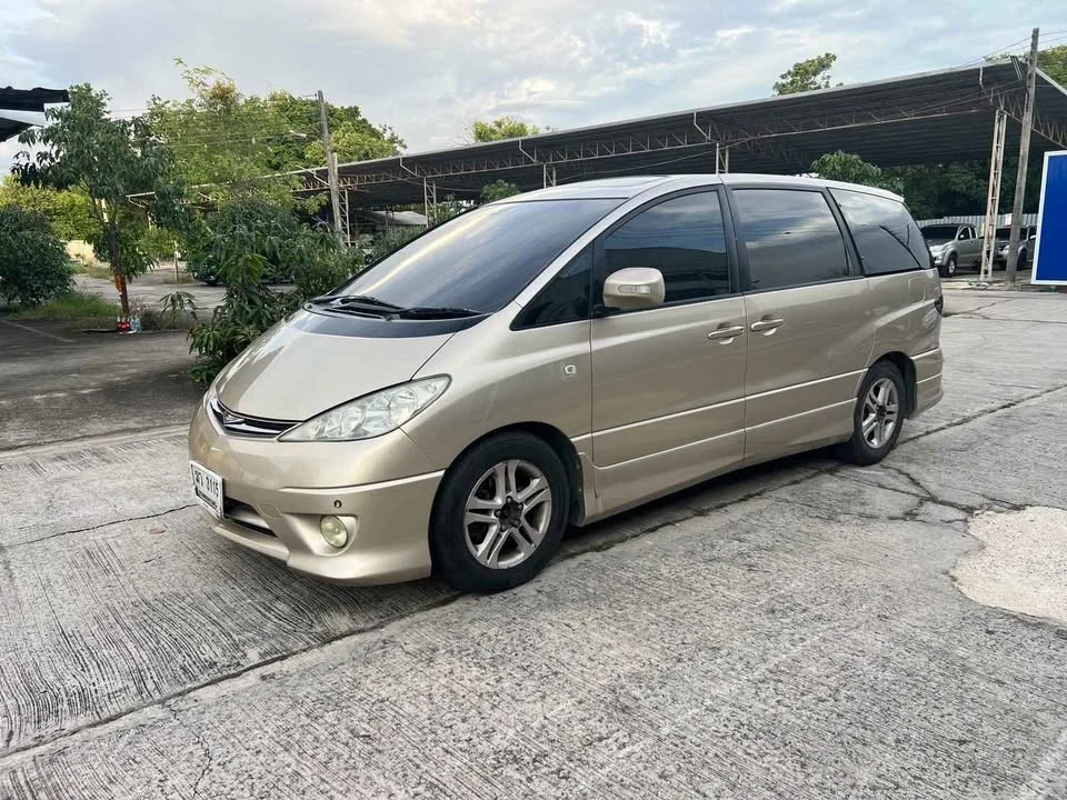 2005 Toyota Estima II 2