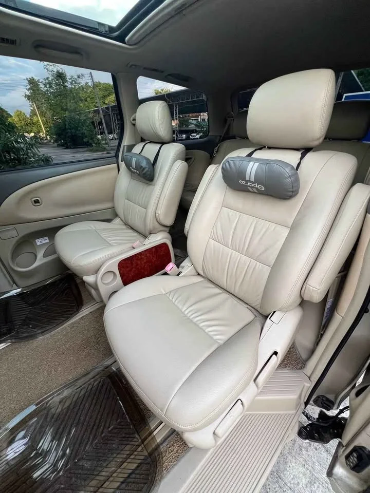 2005 Toyota Estima II 3