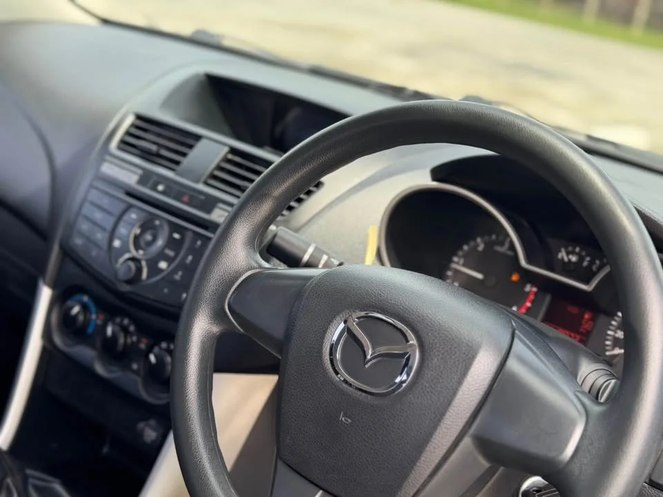 2012 Mazda BT-Series II 2