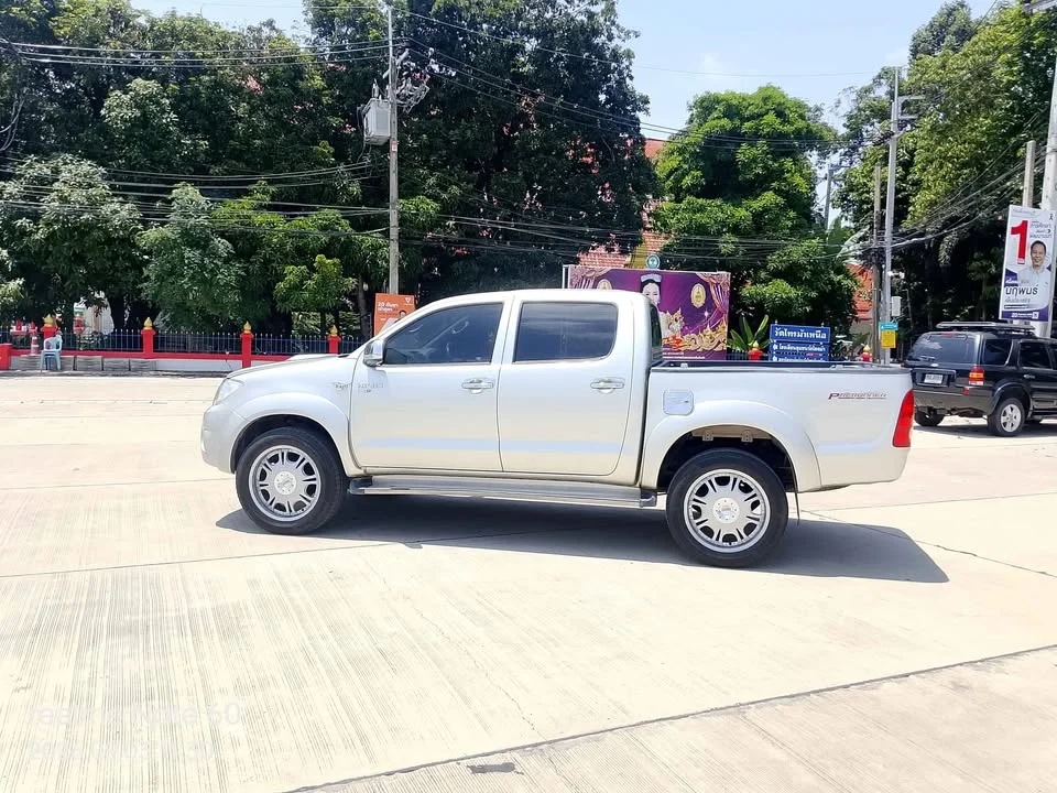 2010 Toyota Hilux VII 2