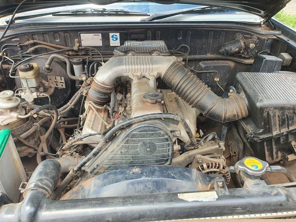 2004 Mazda 2500 Fighter V 3