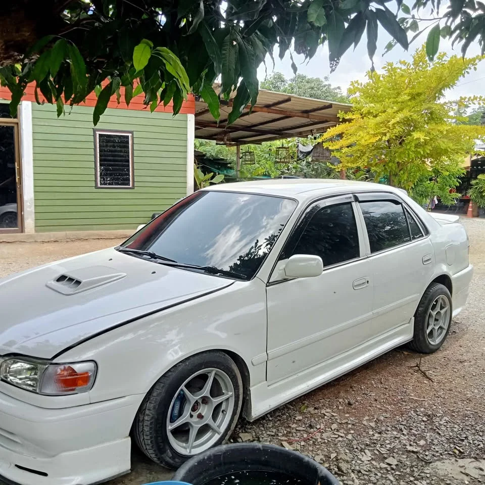 2000 Toyota Corolla Altis VIII (E110) 3