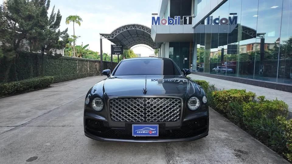 2022 Bentley Flying Spur III 2