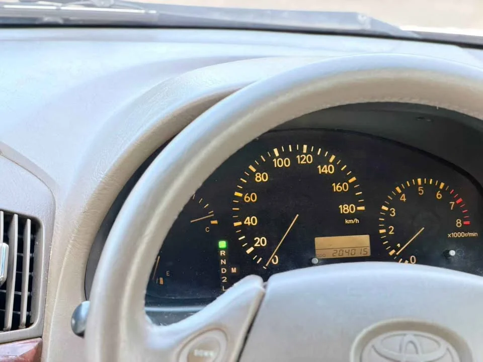 2005 Toyota Harrier I 3
