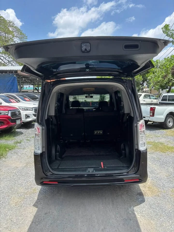 2013 Honda Stepwgn IV 3