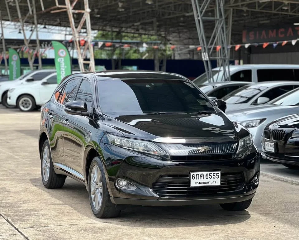 2014 Toyota Harrier III 2