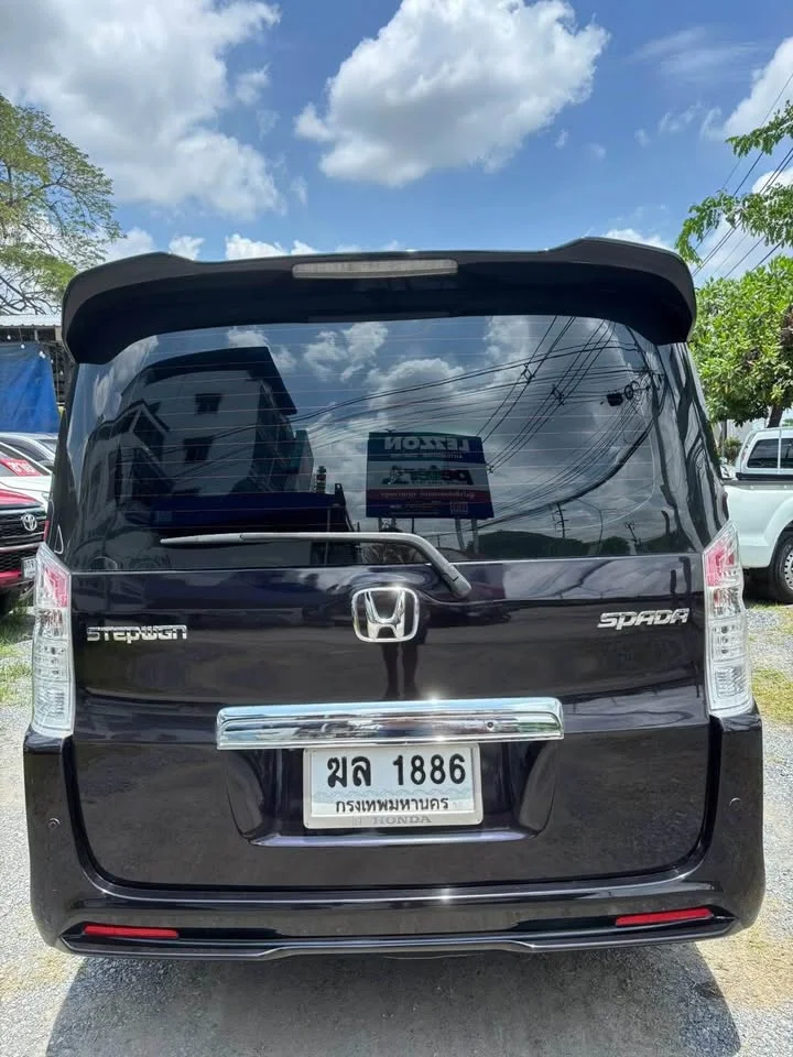 2012 Honda Stepwgn IV 2