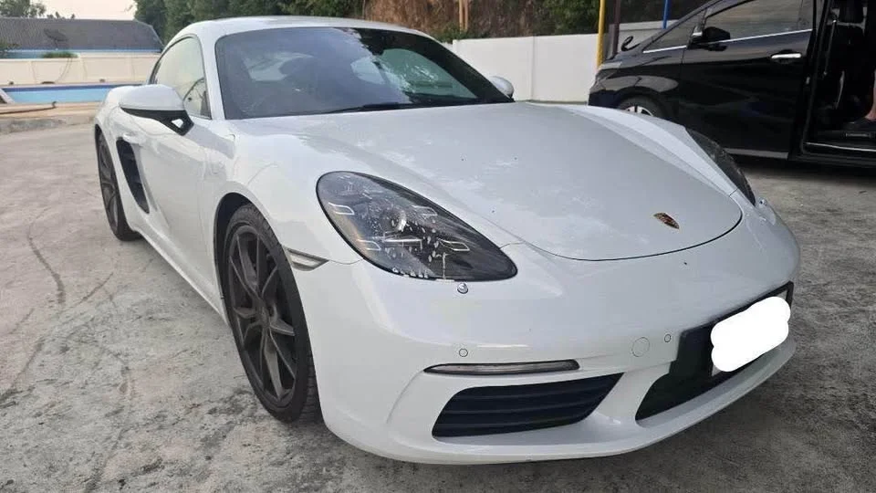 2018 Porsche 718 Boxster and Cayman IV 3