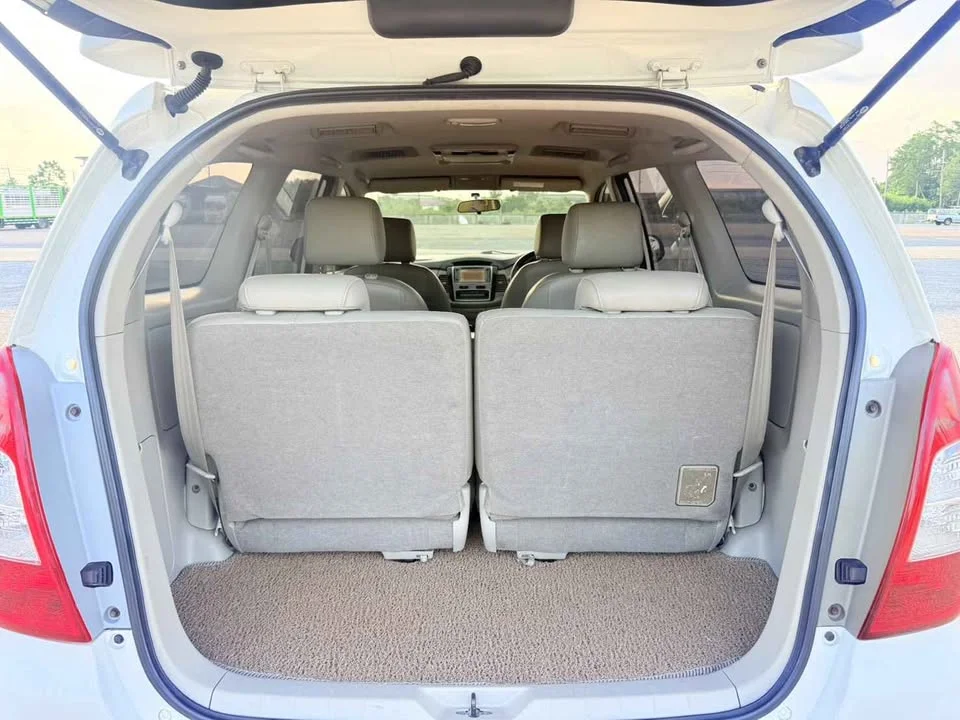 2012 Toyota Innova I 2