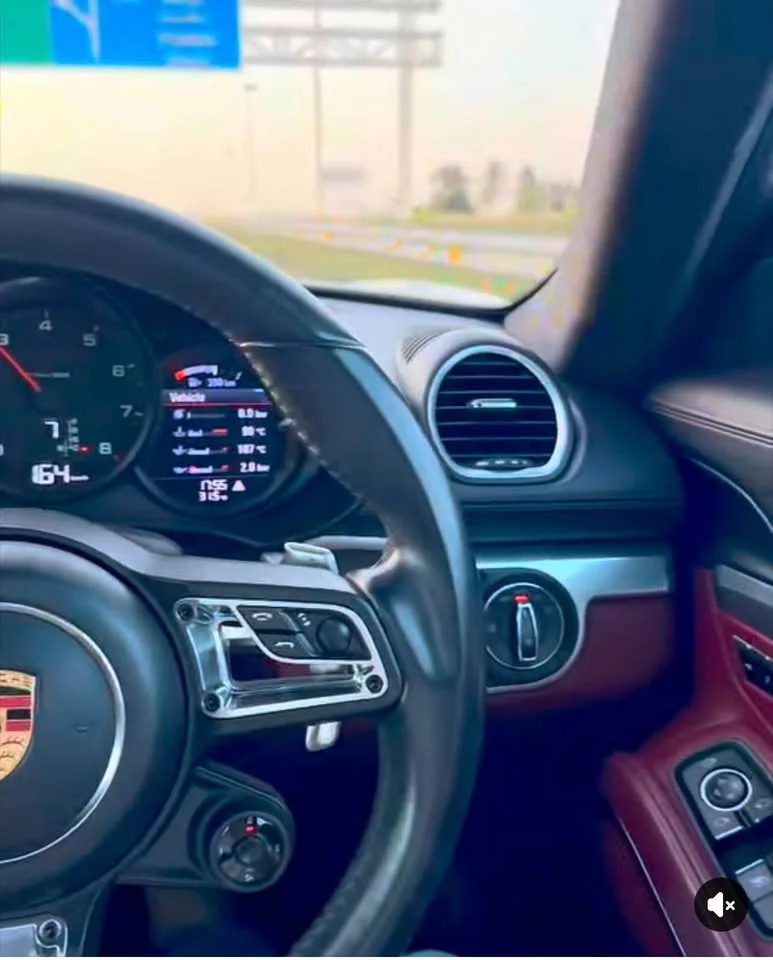 2018 Porsche 718 Boxster and Cayman IV 3