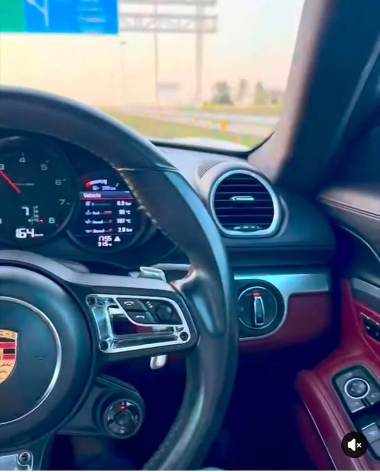 2018 Porsche 718 Boxster and Cayman IV 3