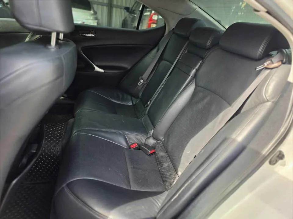 2006 Lexus IS II 2