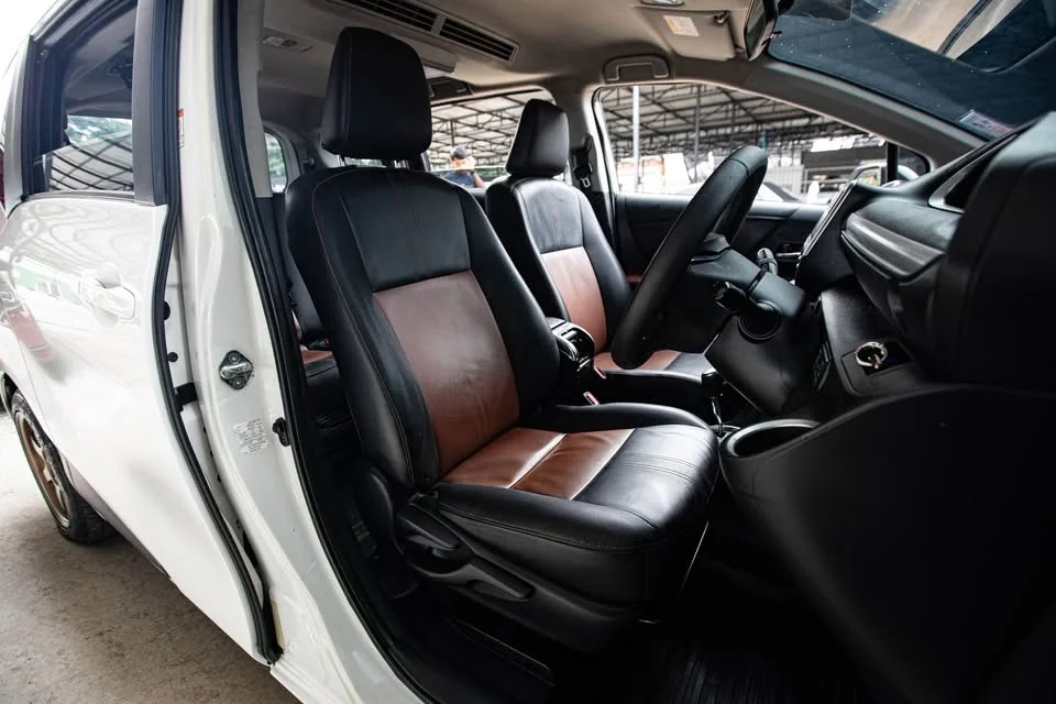 2017 Toyota Sienta II 2