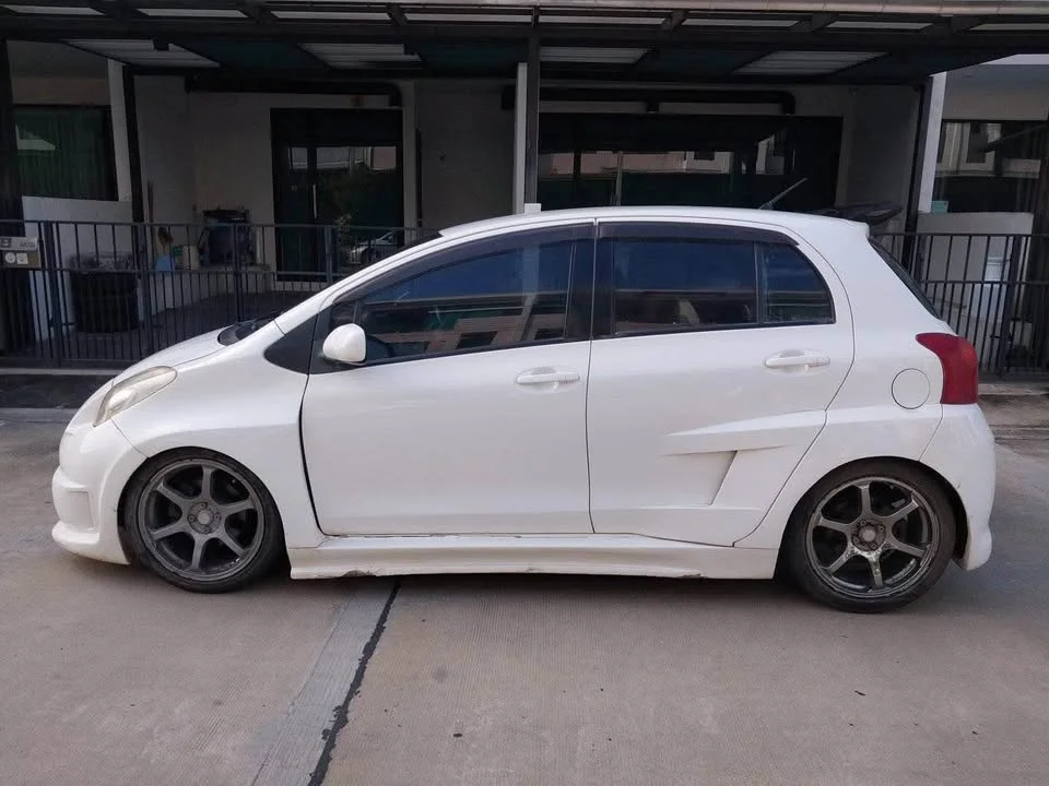 2009 Toyota Yaris II 3
