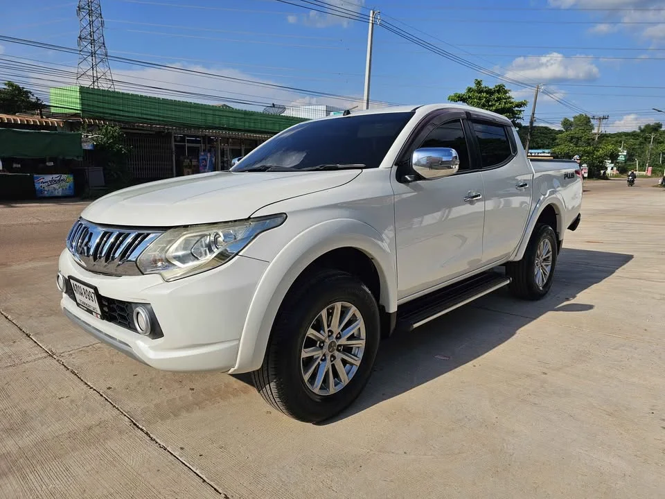 2015 Mitsubishi Triton V 2