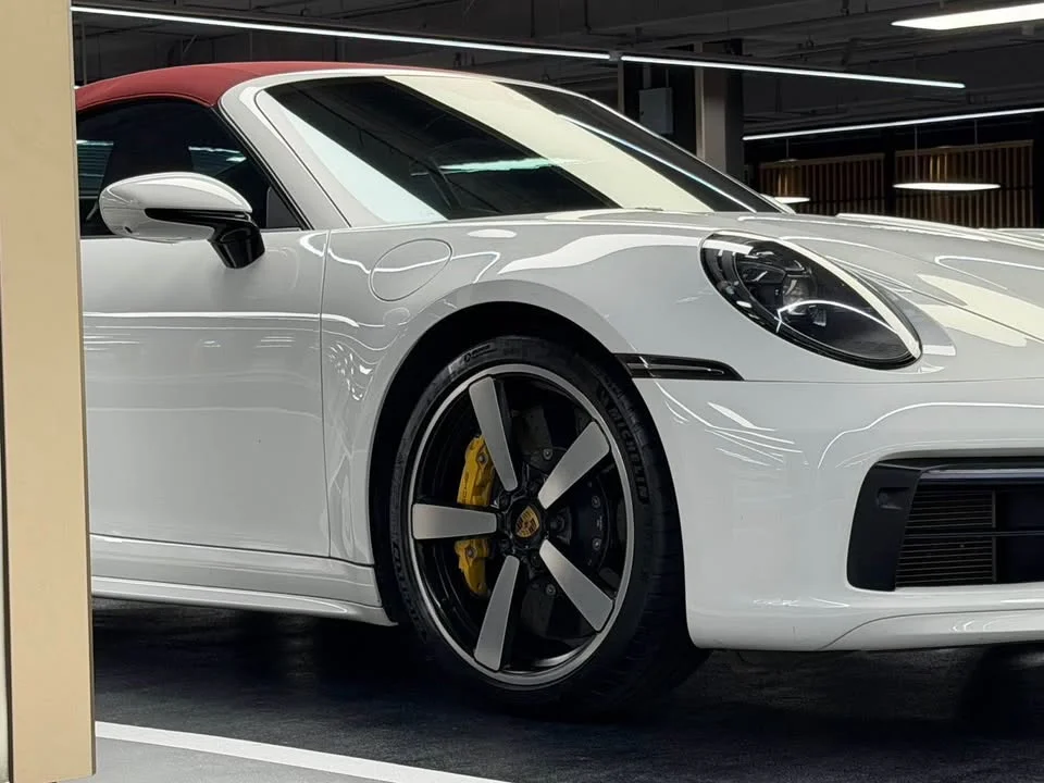 Porsche 911 992 2