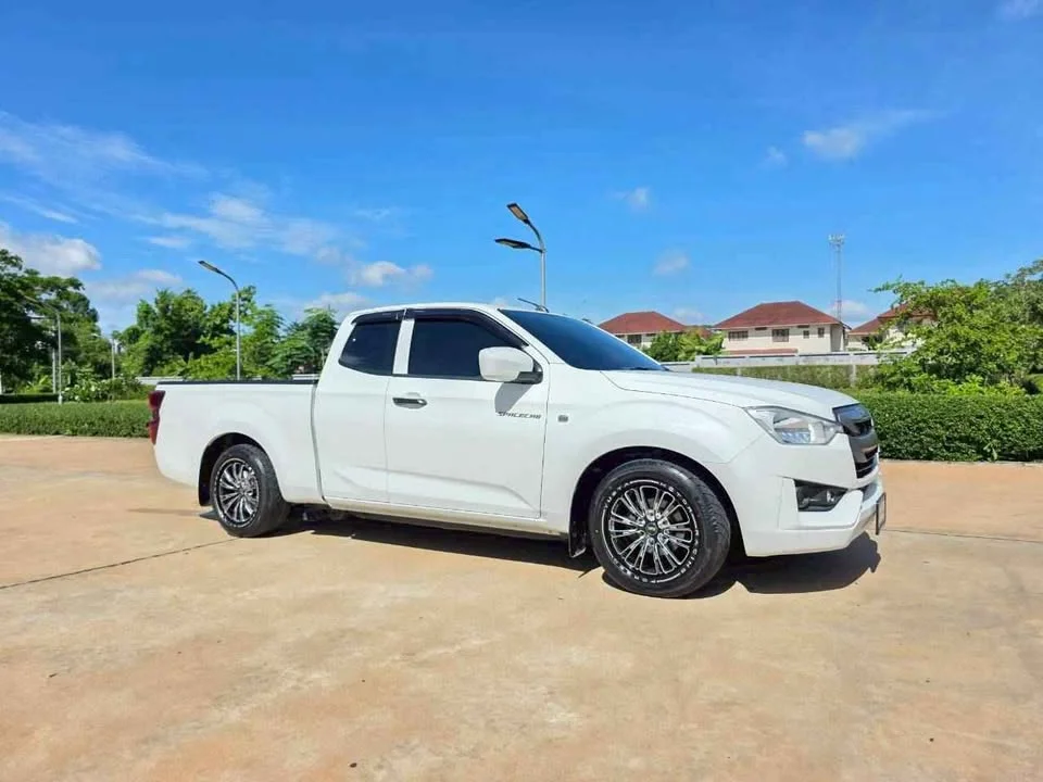 2020 Isuzu D-Max III (RG) 3
