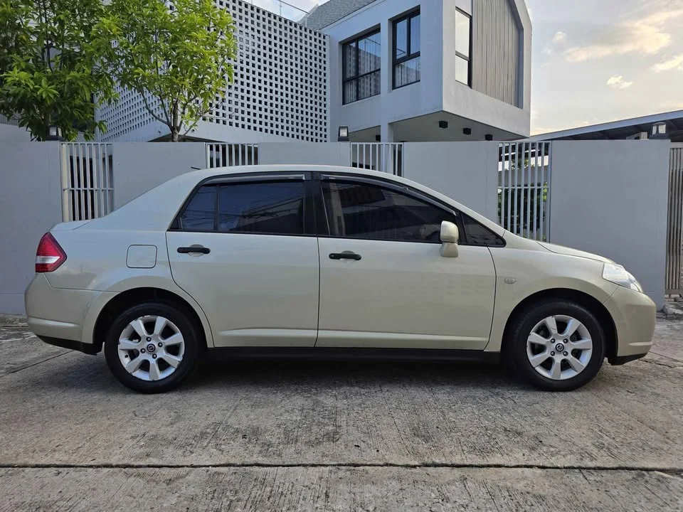 2008 Nissan Tiida I (C11) 3