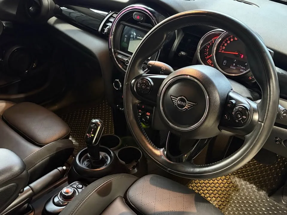 2020 Mini Hatch  III 2