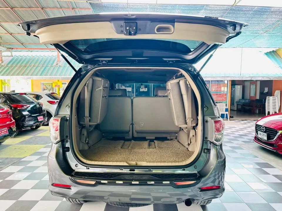 2012 Toyota Fortuner I 2