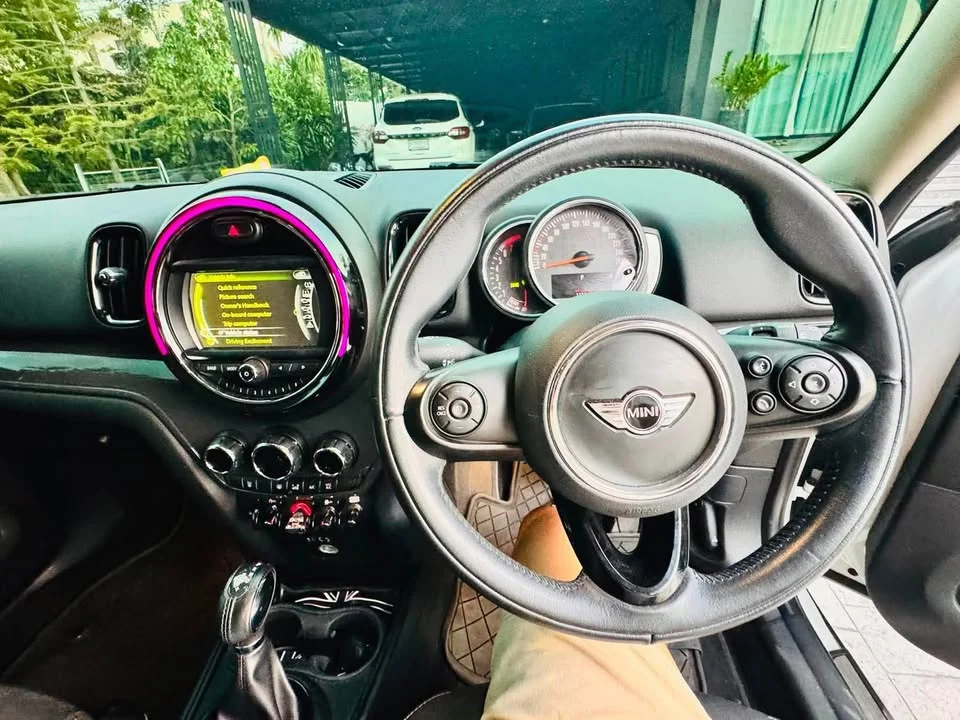 2017 Mini Hatch  III 2