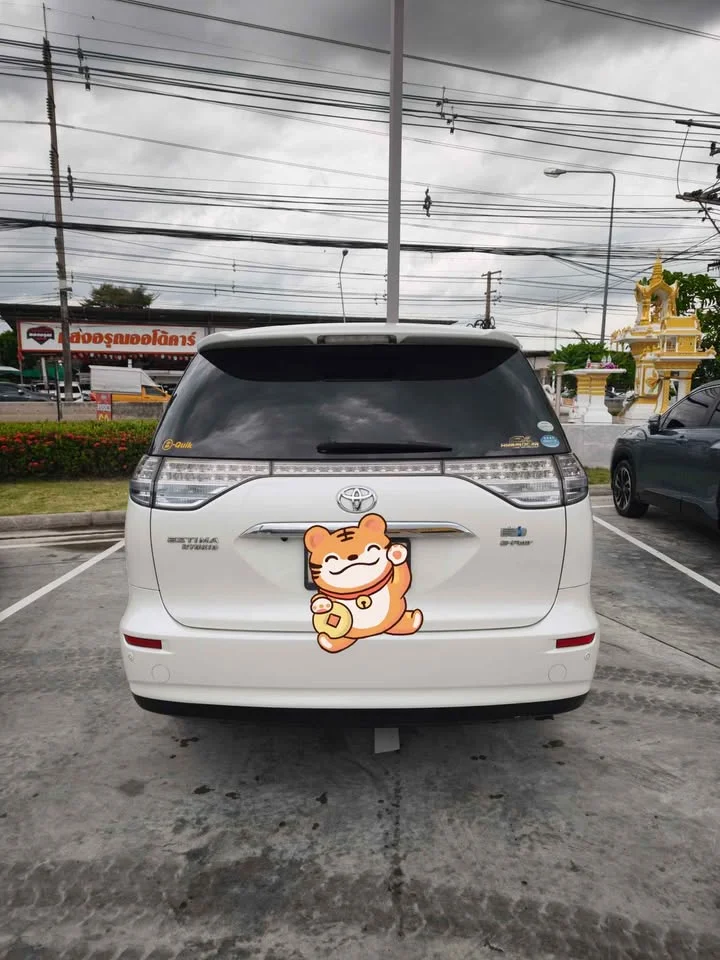 2008 Toyota Estima III 2