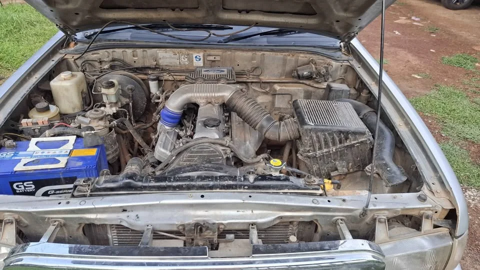 2004 Mazda 2500 Fighter V 3