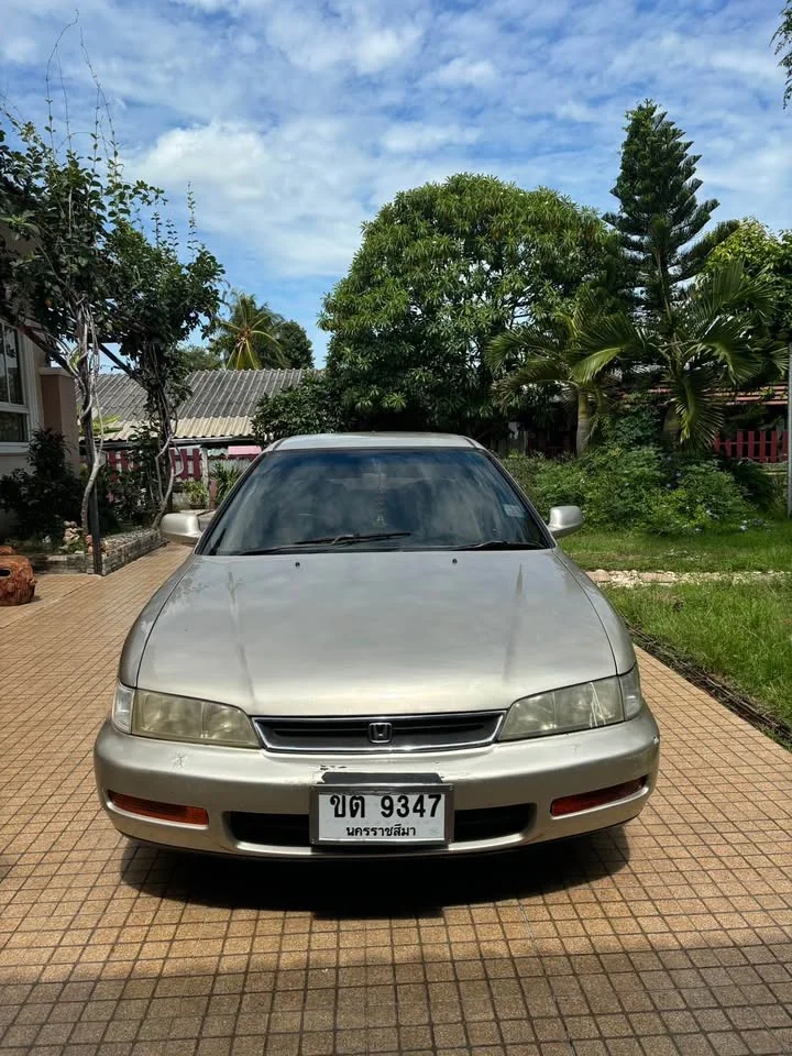 1997 Honda Accord V 2