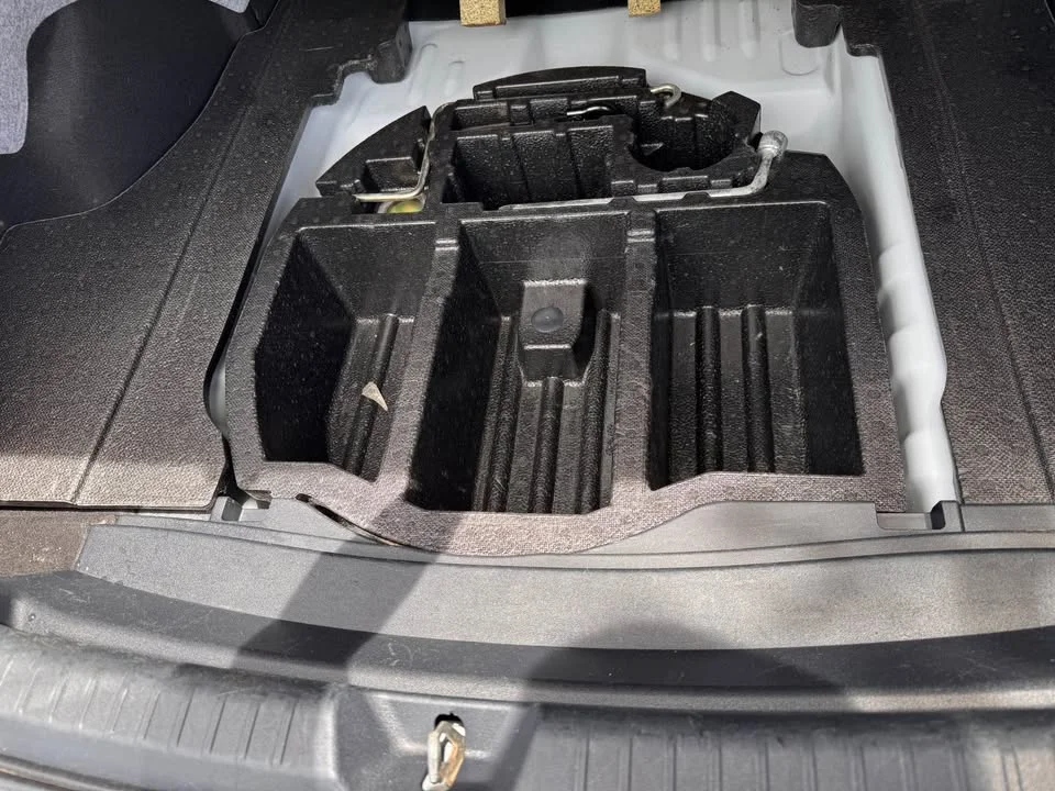 2017 Toyota Yaris ATIV III 2