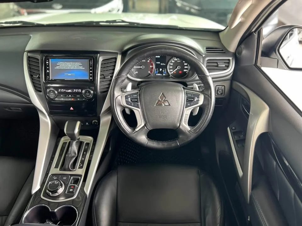 2016 Mitsubishi Pajero Sport III 3
