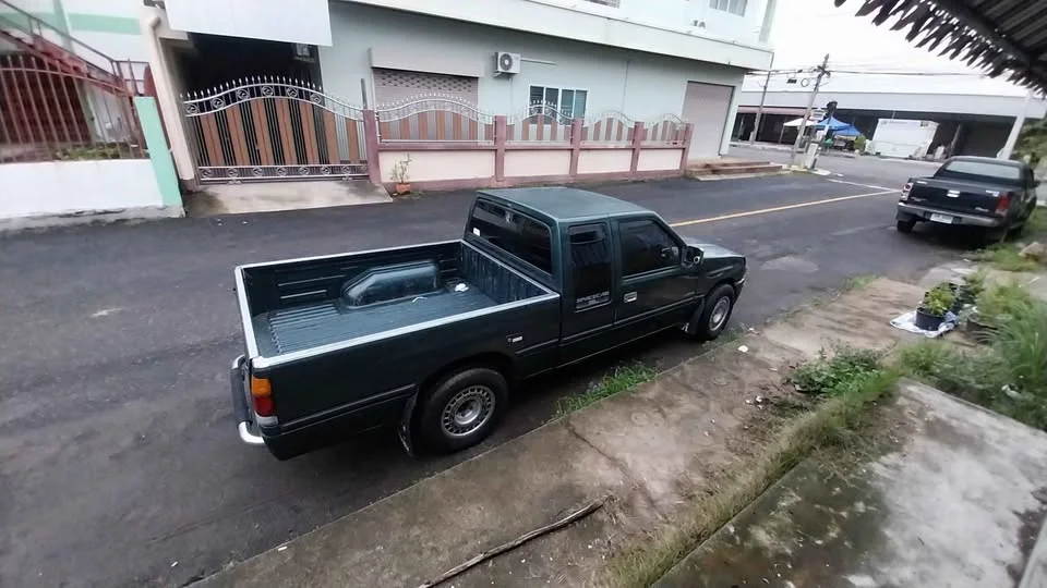 1994 Isuzu TFR III 2
