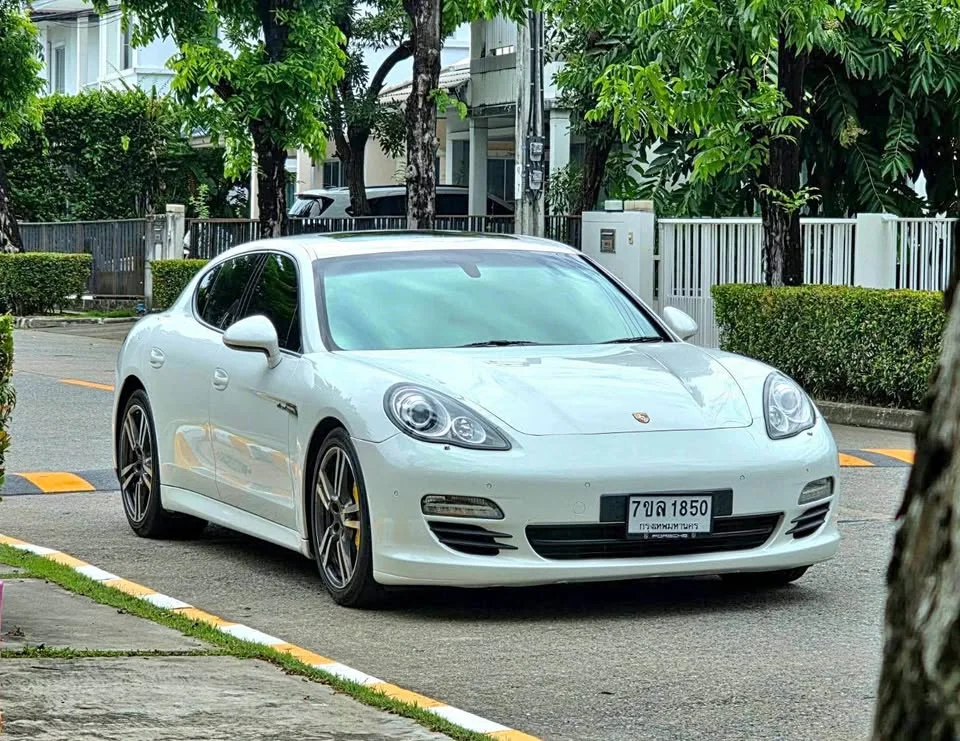 2012 Porsche Panamera I 2