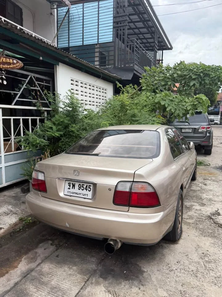 1996 Honda Accord V 2
