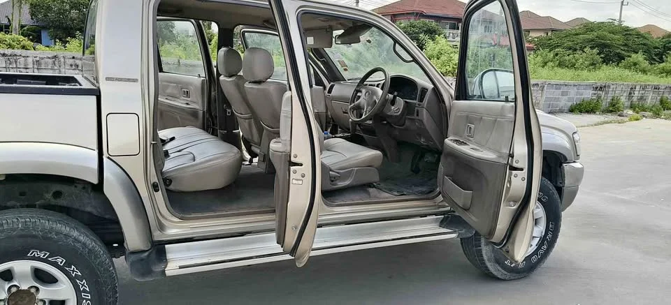 2003 Toyota Hilux Tiger VI 2