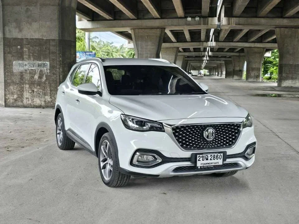 2021 MG HS 3