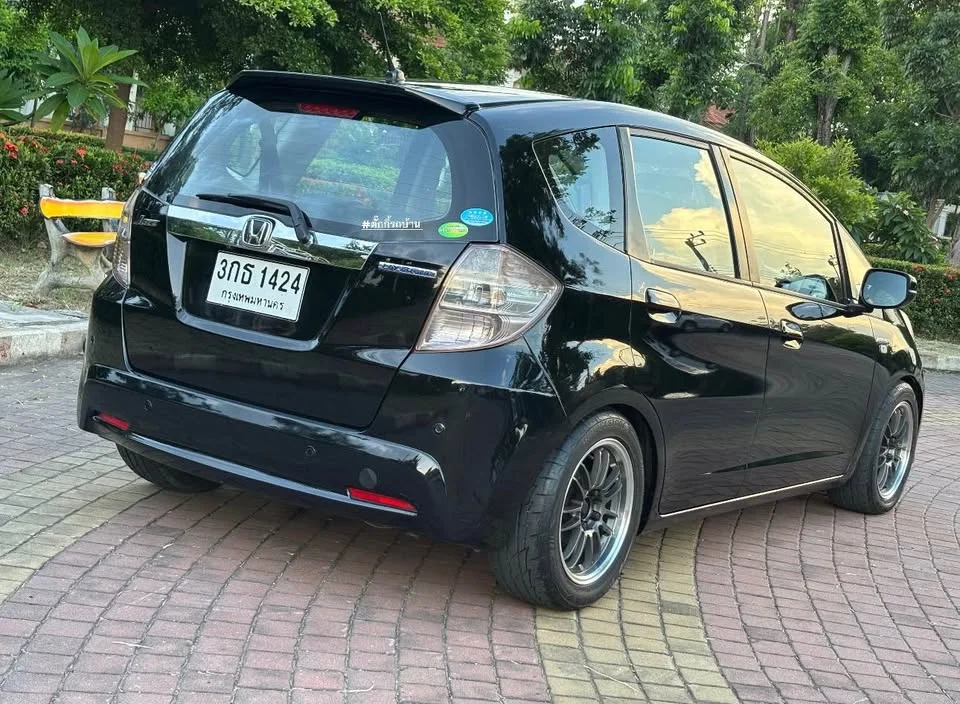 2014 Honda Jazz II 2