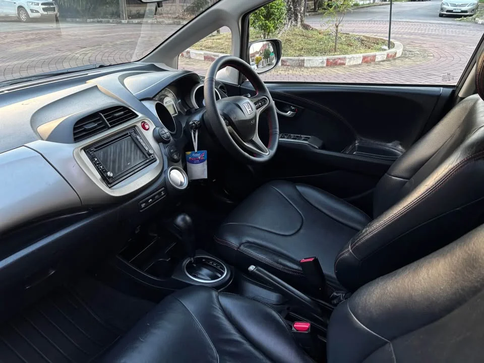 2014 Honda Jazz II 3