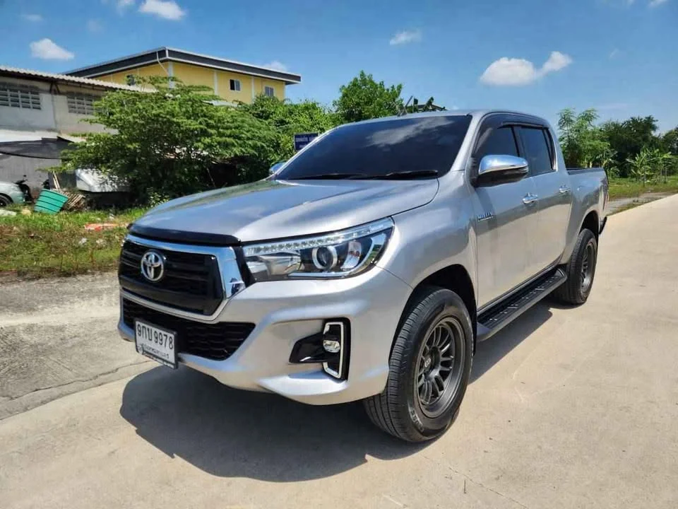 2019 Toyota Hilux VIII 3