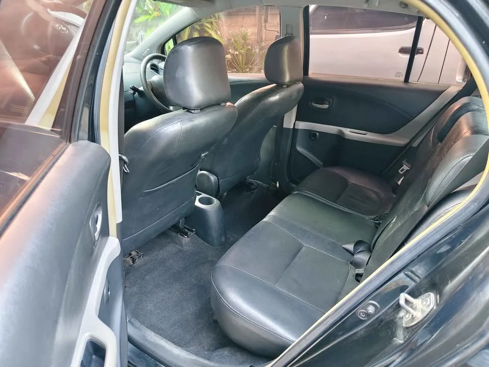 2007 Toyota Yaris II 2