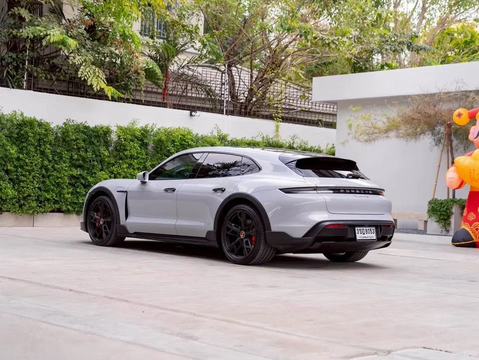 2022 Porsche Taycan 9J1 2